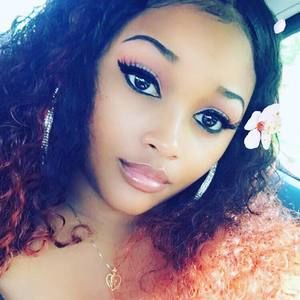 Meet your Posher, Alexus